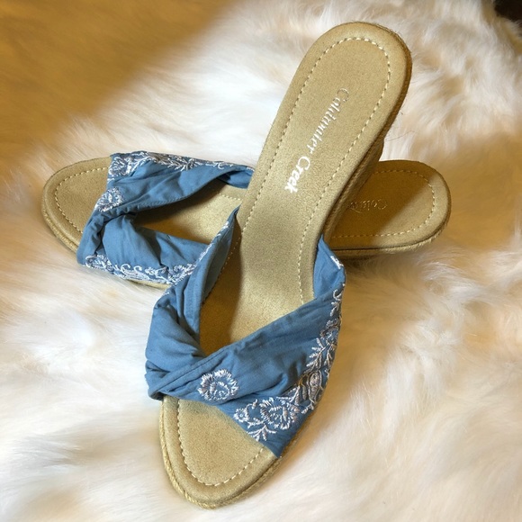 NWOT Cute Slip Ons 💞 - Picture 1 of 4